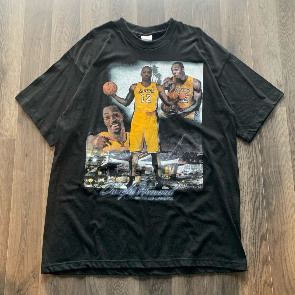 Vintage 2000s Dwight Howard Los Angeles Lakers Shirt
Men’s Size 2XL Tall